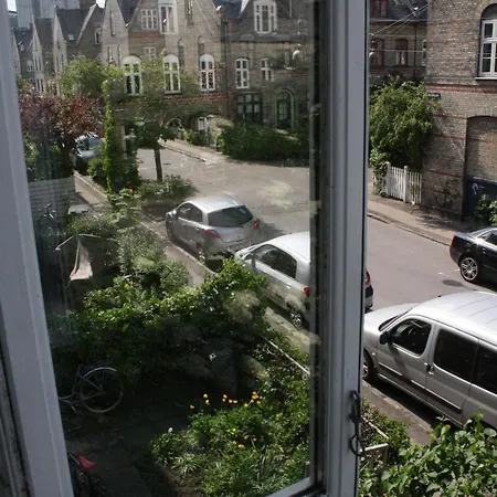 The Little First Metrostop From Central Station And Tivoli Guest house Copenhagen